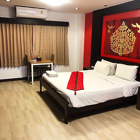 Zip Hotel & Restaurant Pattaya Exterior foto
