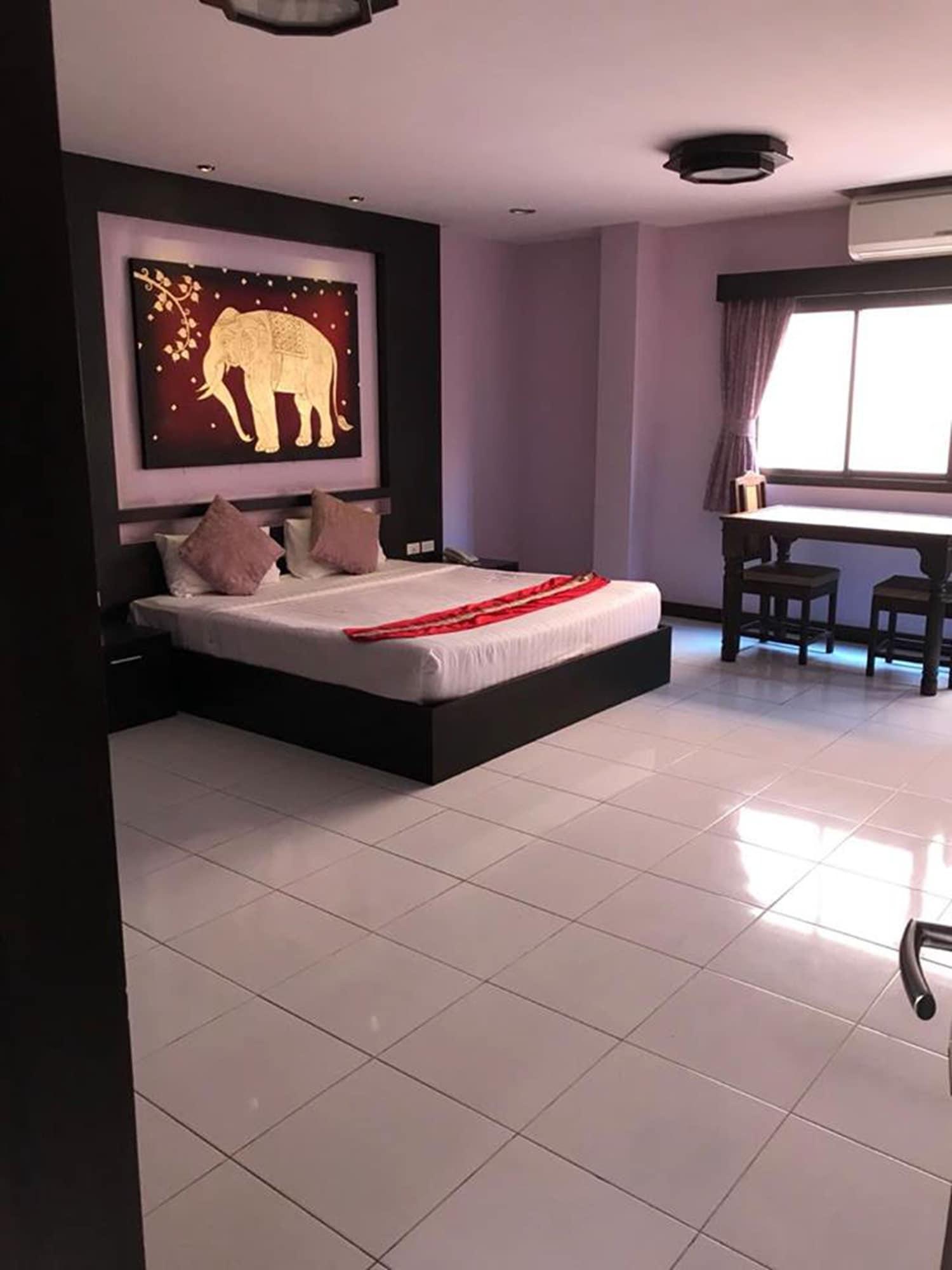Zip Hotel & Restaurant Pattaya Exterior foto