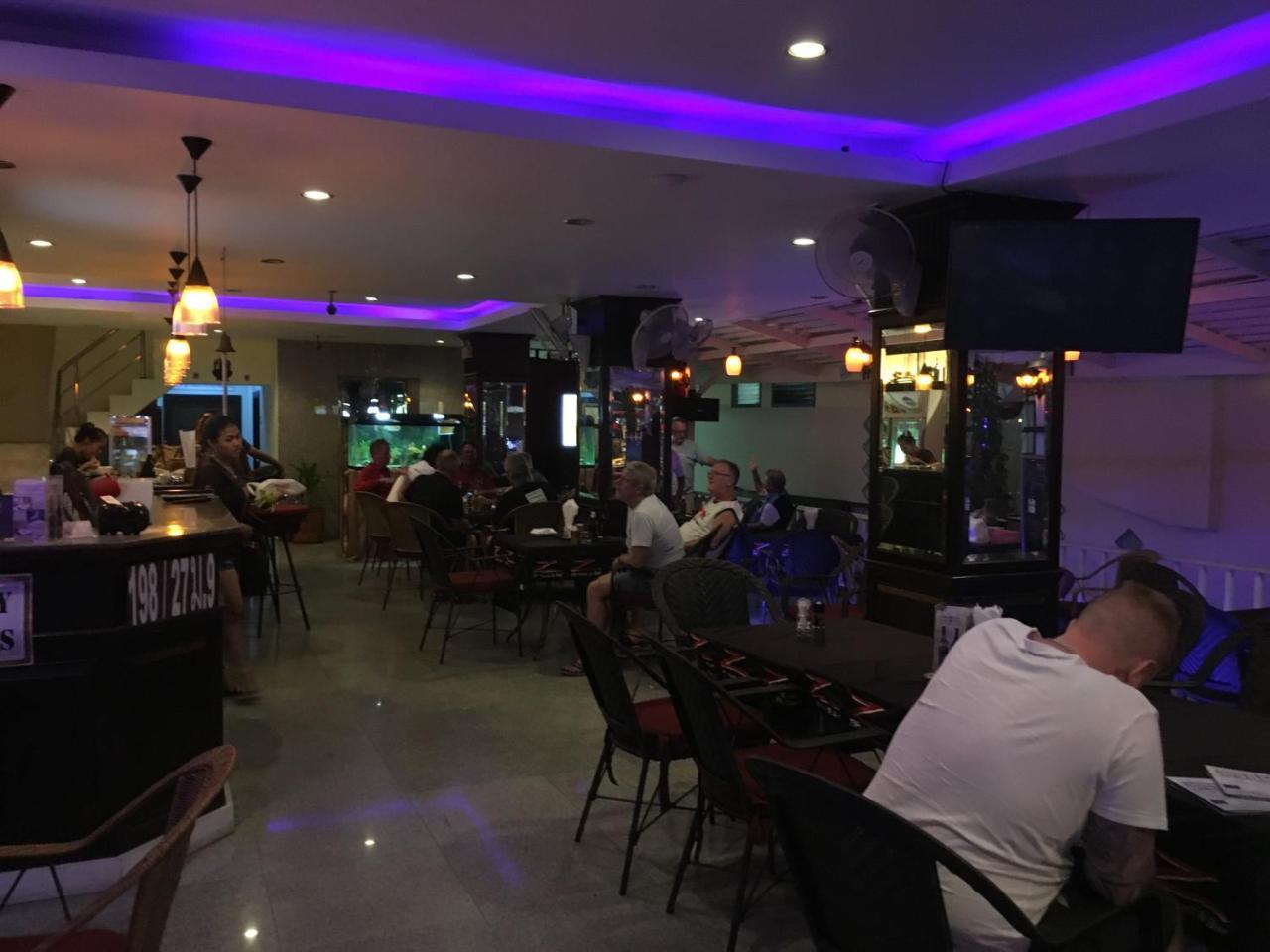 Zip Hotel & Restaurant Pattaya Exterior foto